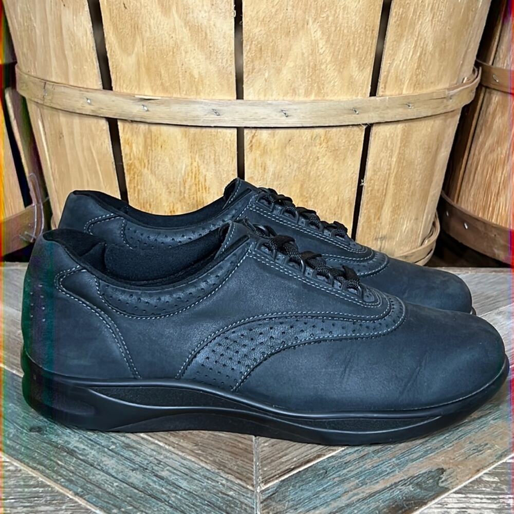 SAS Walk Easy Black Nubuck USA Lace-Up Comfort Walking Shoes Women Size 9.5 WIDE